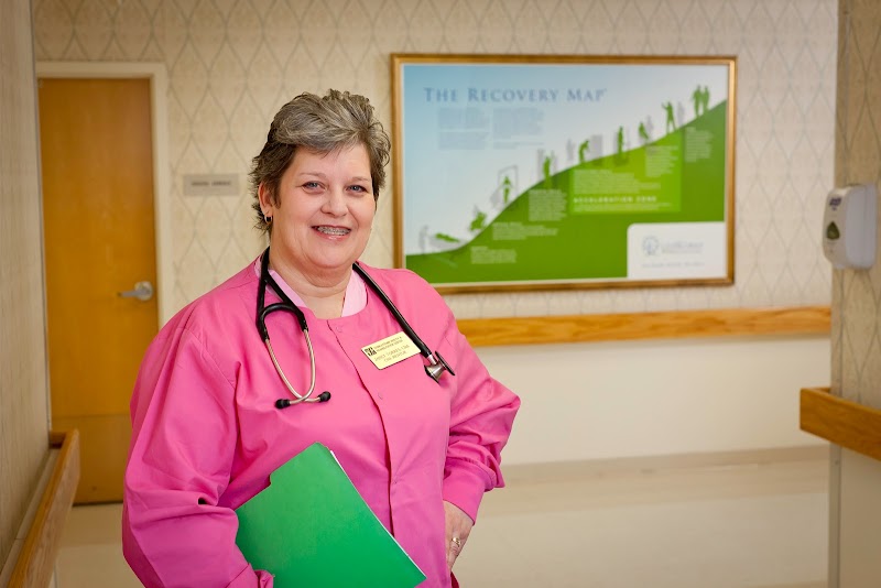 STANLEYTOWN HEALTH AND REHABILITATION CENTER nursing home in BASSETT, VA - Photo 4 of 10