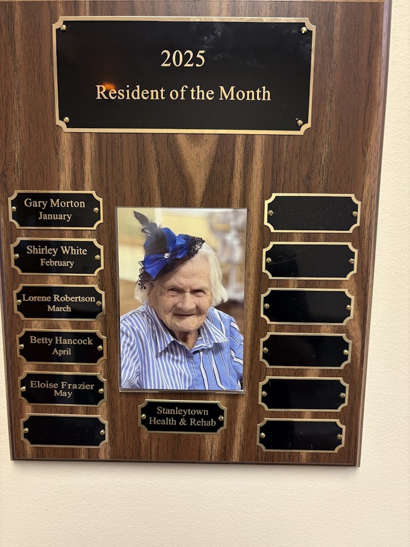 STANLEYTOWN HEALTH AND REHABILITATION CENTER nursing home in BASSETT, VA - Photo 5 of 10