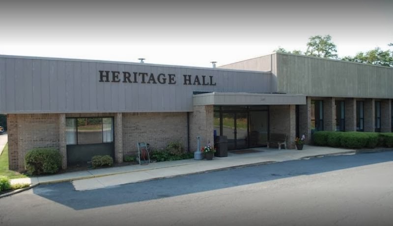 HERITAGE HALL-LEESBURG nursing home in LEESBURG, VA - Photo 2 of 8