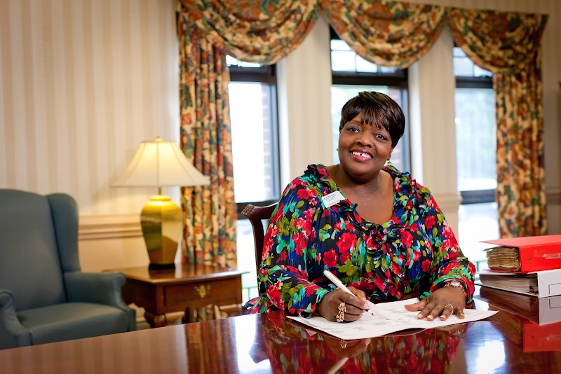 RIVERSIDE HEALTH & REHAB CNTR nursing home in DANVILLE, VA - Photo 2 of 10