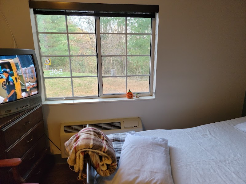 FOREST HEALTH & REHAB CENTER nursing home in LYNCHBURG, VA - Photo 5 of 10