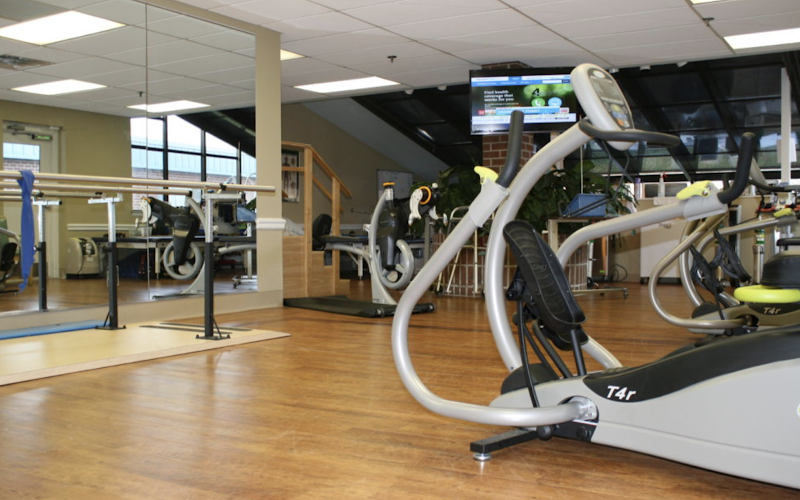 COLISEUM NURSING AND REHABILITATION CENTER nursing home in HAMPTON, VA - Photo 3 of 10