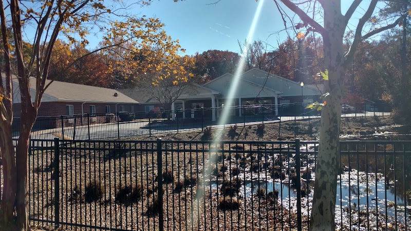 NEWPORT NEWS NURSING & REHAB nursing home in NEWPORT NEWS, VA - Photo 2 of 5