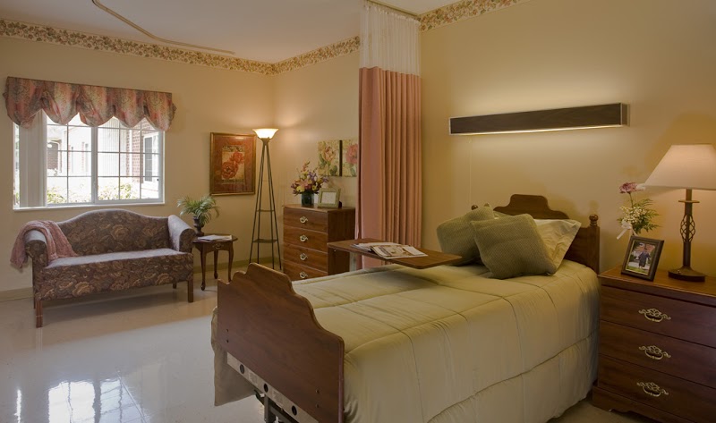 THE LAURELS OF CHARLOTTESVILLE nursing home in CHARLOTTESVILLE, VA - Photo 5 of 5