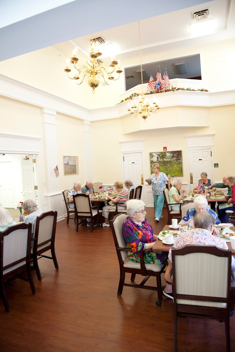 RIVERSIDE LIFELONG HEALTH & REHABILITATION SANDERS nursing home in GLOUCESTER, VA - Photo 5 of 10