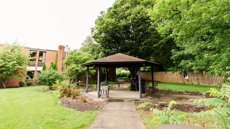 FRANCIS MARION MANOR HEALTH & REHABILITATION nursing home in MARION, VA - Photo 5 of 10