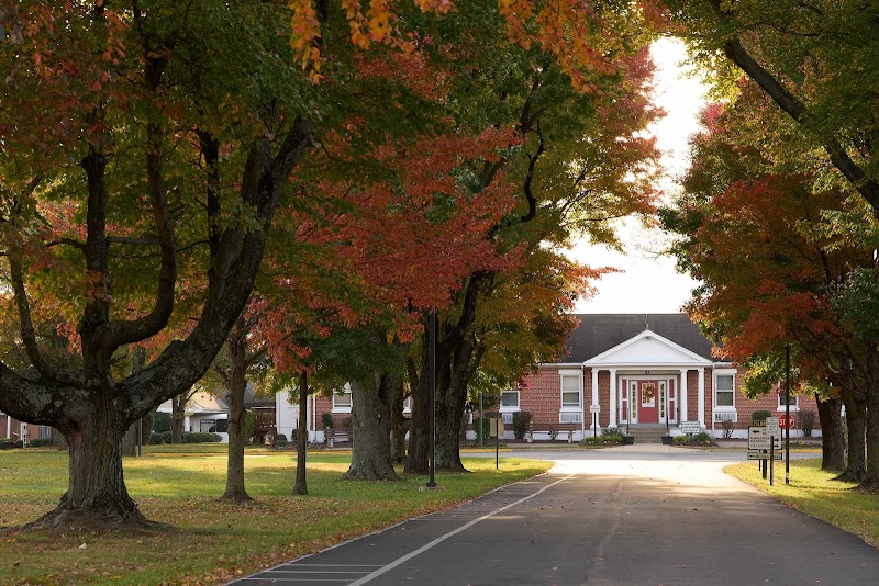 BIRMINGHAM GREEN nursing home in MANASSAS, VA - Photo 2 of 10
