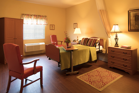 TYLER'S RETREAT AT IRON BRIDGE nursing home in CHESTER, VA - Photo 3 of 5