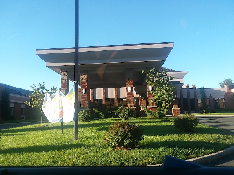 ALBEMARLE HEALTH & REHABILITATION CENTER nursing home in CHARLOTTESVILLE, VA - Photo 3 of 5