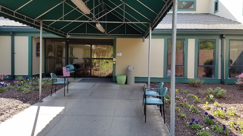 RIVERSIDE LIFELONG HEALTH & REHABILITATION SALUD nursing home in SALUDA, VA - Photo 2 of 5