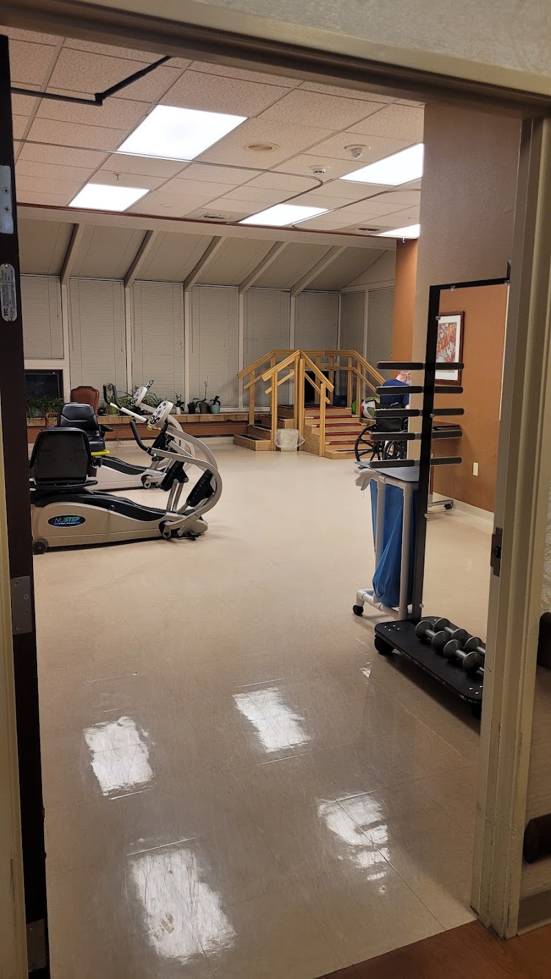 BREMERTON TRAILS POST ACUTE nursing home in BREMERTON, WA - Photo 2 of 5