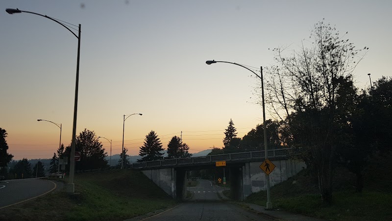BREMERTON TRAILS POST ACUTE nursing home in BREMERTON, WA - Photo 3 of 5