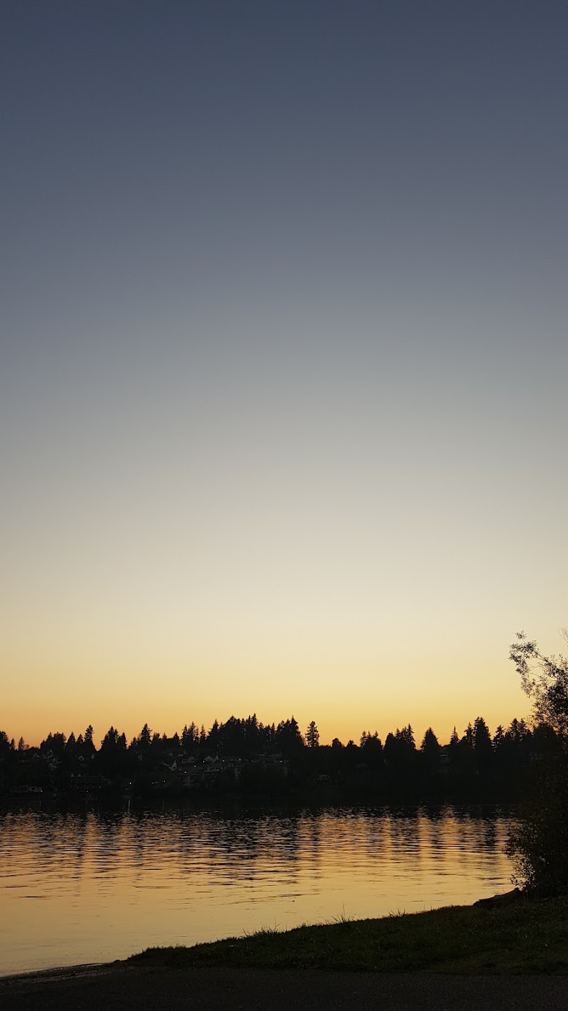 BREMERTON TRAILS POST ACUTE nursing home in BREMERTON, WA - Photo 4 of 5