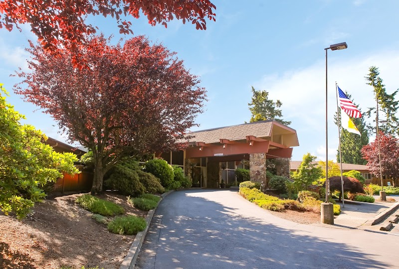 LIFE CARE CENTER OF FEDERAL WAY nursing home in FEDERAL WAY, WA - Photo 2 of 5