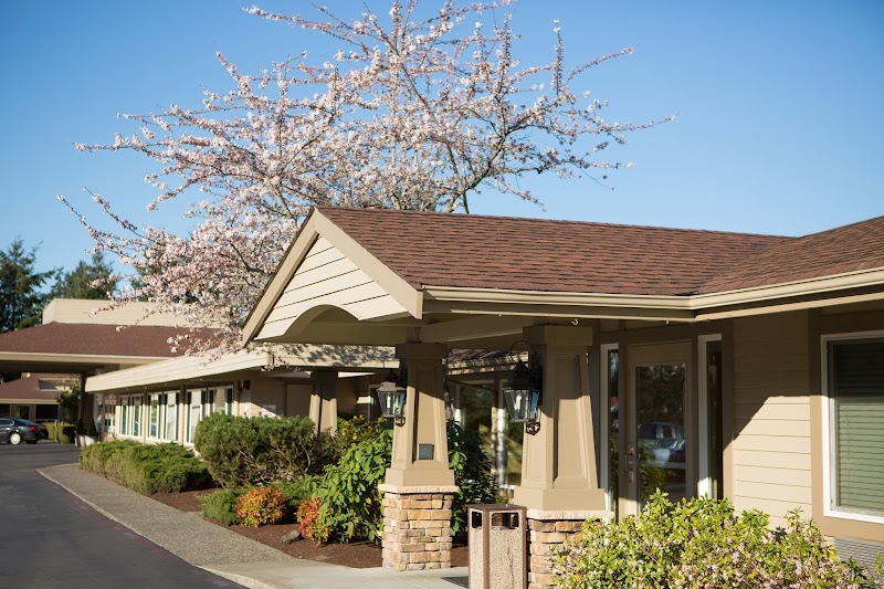 LIFE CARE CENTER OF PORT ORCHARD nursing home in PORT ORCHARD, WA - Photo 2 of 10
