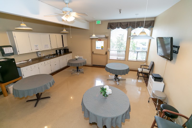 OLYMPIA TRANSITIONAL CARE AND REHABILITATION nursing home in OLYMPIA, WA - Photo 4 of 10