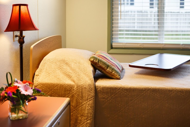 LIFE CARE CENTER OF MOUNT VERNON nursing home in MOUNT VERNON, WA - Photo 4 of 5