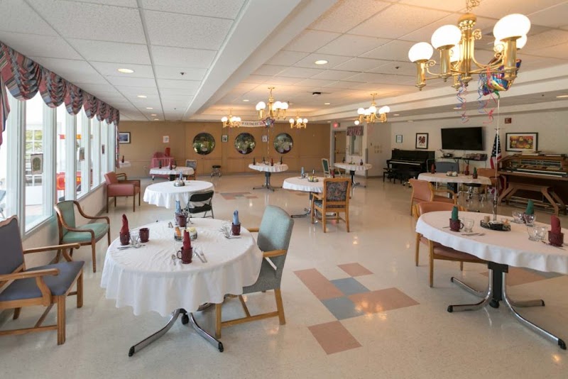 RAINIER REHABILITATION nursing home in PUYALLUP, WA - Photo 3 of 9