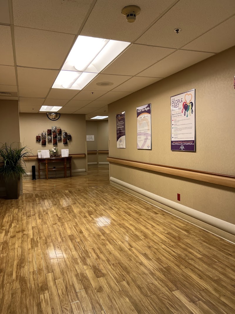 ALDERWOOD POST ACUTE & REHABILITATION nursing home in LYNNWOOD, WA - Photo 2 of 5