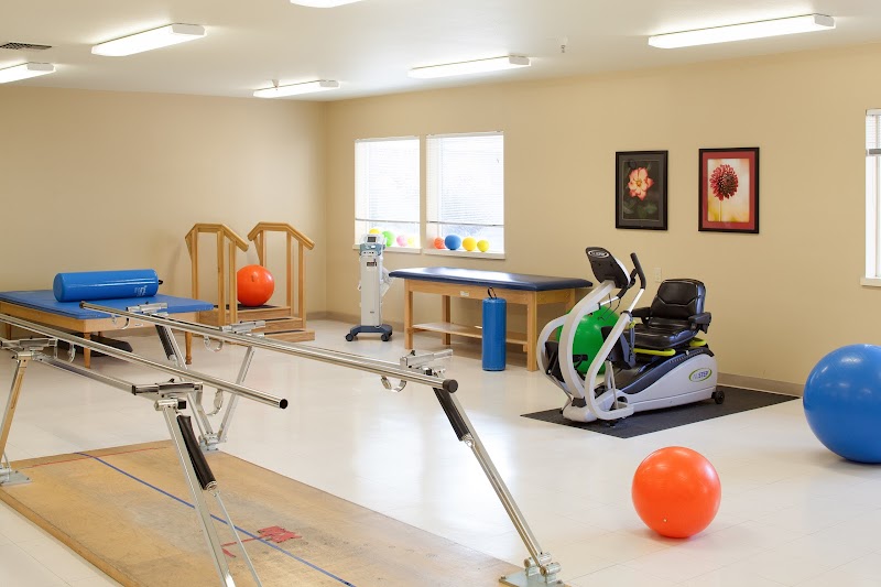 COLUMBIA CREST CENTER nursing home in MOSES LAKE, WA - Photo 4 of 5