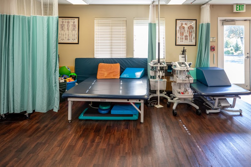 THE OAKS AT LAKEWOOD nursing home in TACOMA, WA - Photo 3 of 10