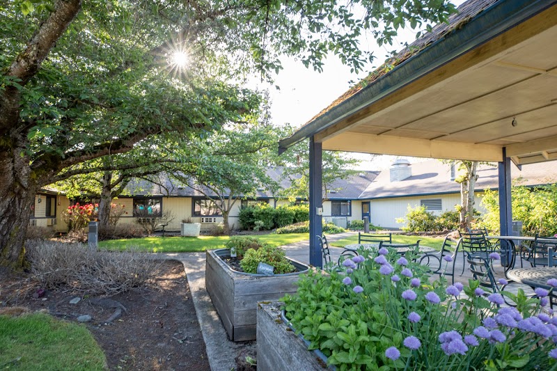 THE OAKS AT LAKEWOOD nursing home in TACOMA, WA - Photo 5 of 10