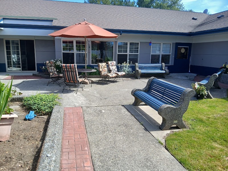 STAFHOLT HEALTH AND REHABILITATION OF CASCADIA nursing home in BLAINE, WA - Photo 4 of 8