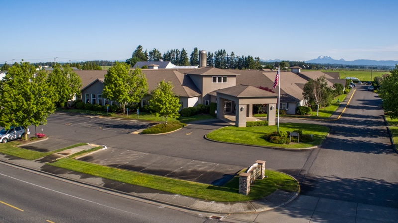 CHRISTIAN HEALTH CARE CENTER nursing home in LYNDEN, WA - Photo 2 of 10