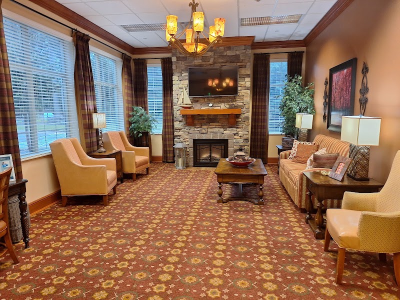 LIFE CARE CENTER OF SOUTH HILL nursing home in PUYALLUP, WA - Photo 3 of 10