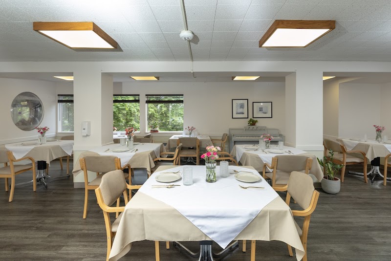 TRANSITIONAL CARE CENTER OF SEATTLE nursing home in SEATTLE, WA - Photo 3 of 10