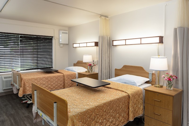 TRANSITIONAL CARE CENTER OF SEATTLE nursing home in SEATTLE, WA - Photo 4 of 10