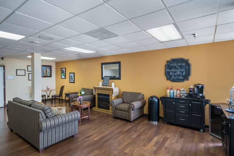 HUNTINGTON HEALTH AND REHABILITATION CENTER nursing home in HUNTINGTON, WV - Photo 5 of 5