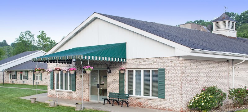 PARKERSBURG CENTER nursing home in PARKERSBURG, WV - Photo 4 of 5