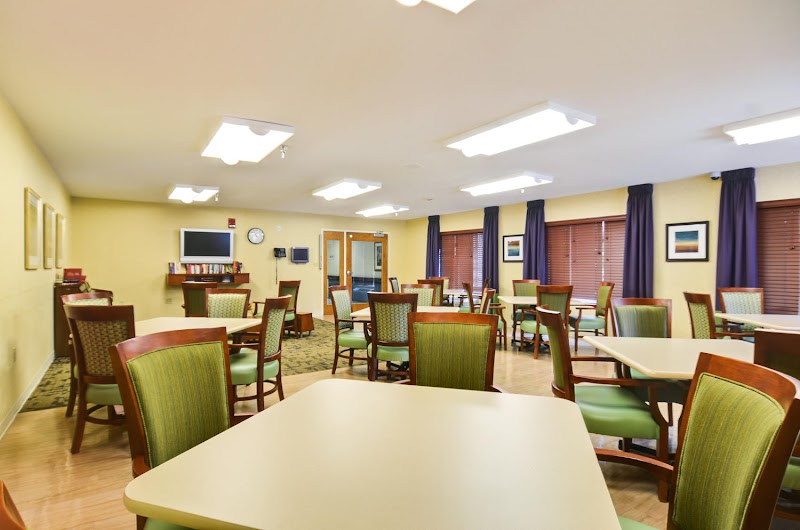 RIVER OAKS HEALTHCARE CENTER nursing home in CLARKSBURG, WV - Photo 3 of 5