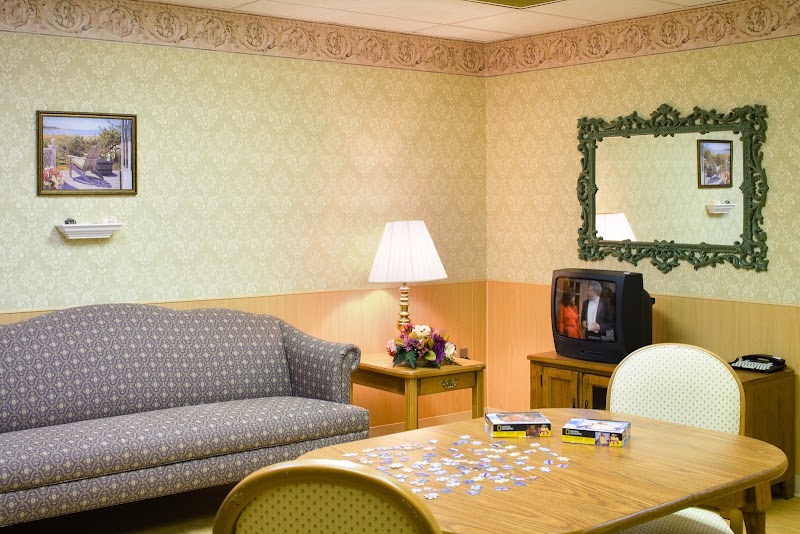 BRIGHTWOOD CENTER nursing home in FOLLANSBEE, WV - Photo 3 of 5