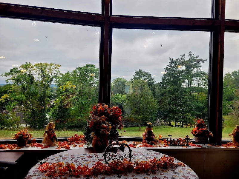 EAGLE POINTE HEALTHCARE CENTER nursing home in PARKERSBURG, WV - Photo 3 of 5