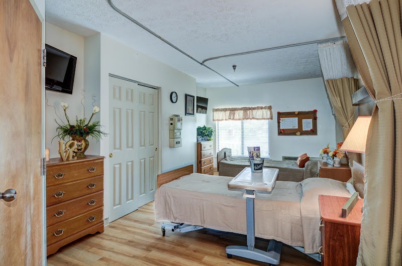 EAGLE POINTE HEALTHCARE CENTER nursing home in PARKERSBURG, WV - Photo 4 of 5