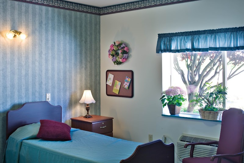 SHENANDOAH CENTER nursing home in CHARLES TOWN, WV - Photo 4 of 5