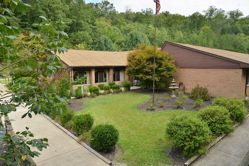 LINCOLN HEALTHCARE CENTER nursing home in HAMLIN, WV - Photo 2 of 2