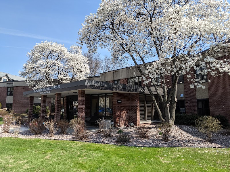 MAPLEWOOD CENTER nursing home in WEST ALLIS, WI - Photo 2 of 5