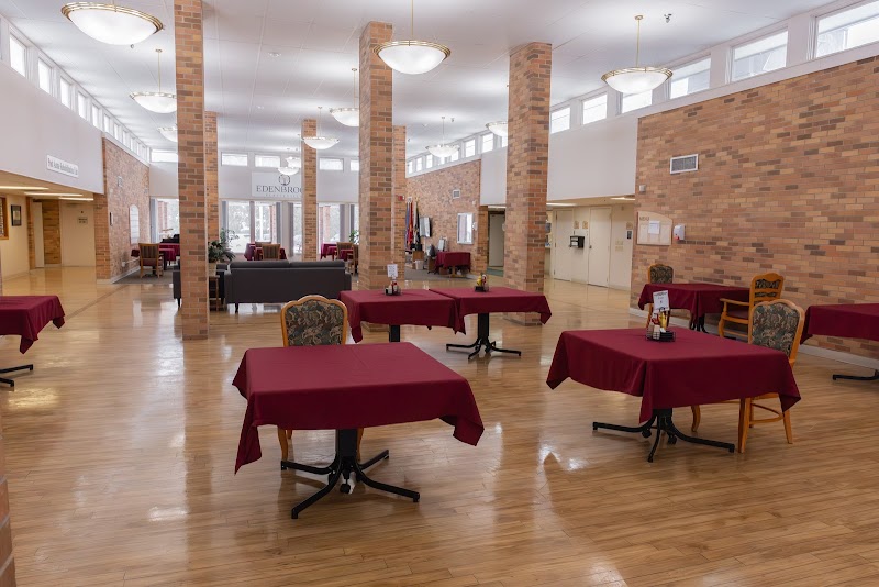 EDENBROOK OF PLATTEVILLE nursing home in PLATTEVILLE, WI - Photo 5 of 10