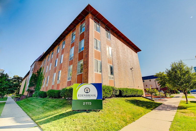 EDENBROOK LAKESIDE nursing home in MILWAUKEE, WI - Photo 5 of 5