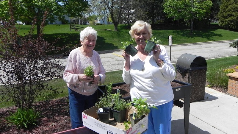 CLEMENT MANOR HEALTH CARE CENTER nursing home in GREENFIELD, WI - Photo 4 of 10
