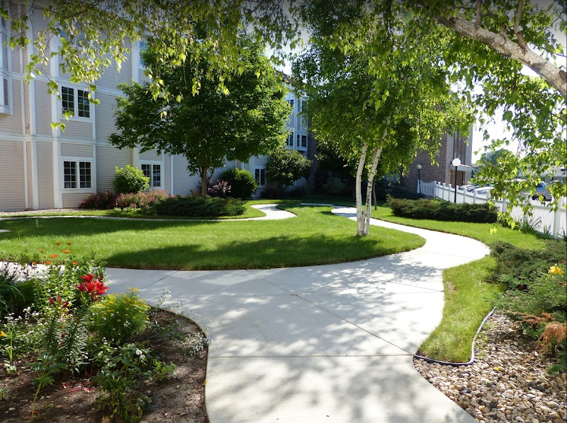 INGLESIDE MANOR nursing home in MOUNT HOREB, WI - Photo 4 of 5