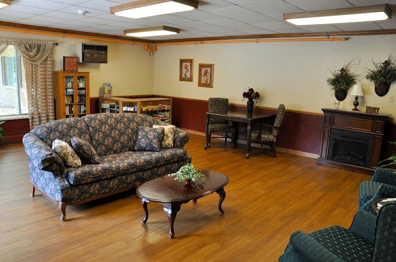 GREENTREE HEALTH AND REHABILITATION CENTER nursing home in CLINTONVILLE, WI - Photo 4 of 5