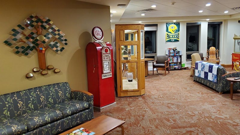 LINDENGROVE MENOMONEE FALLS nursing home in MENOMONEE FALLS, WI - Photo 5 of 5