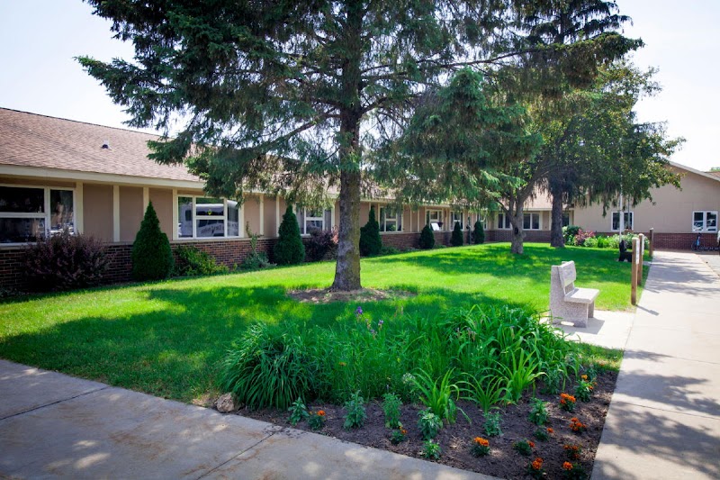 ONALASKA CARE CENTER nursing home in ONALASKA, WI - Photo 2 of 8