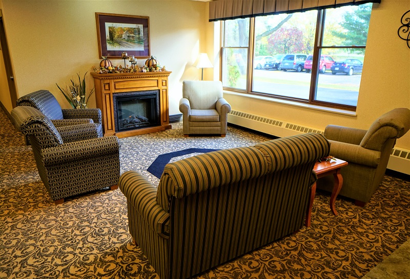 RENNES HEALTH AND REHAB CENTER-WEST nursing home in PESHTIGO, WI - Photo 3 of 10