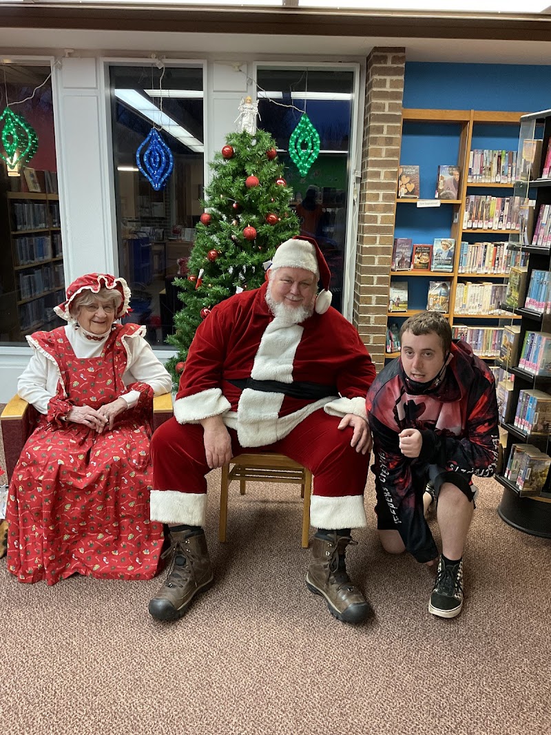 OAKBROOK HEALTH AND REHABILITATION nursing home in THORP, WI - Photo 2 of 2