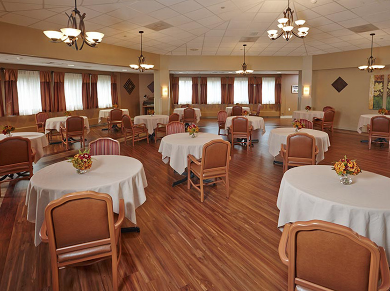 RIVER'S BEND HEALTH SERVICES nursing home in MANITOWOC, WI - Photo 3 of 5
